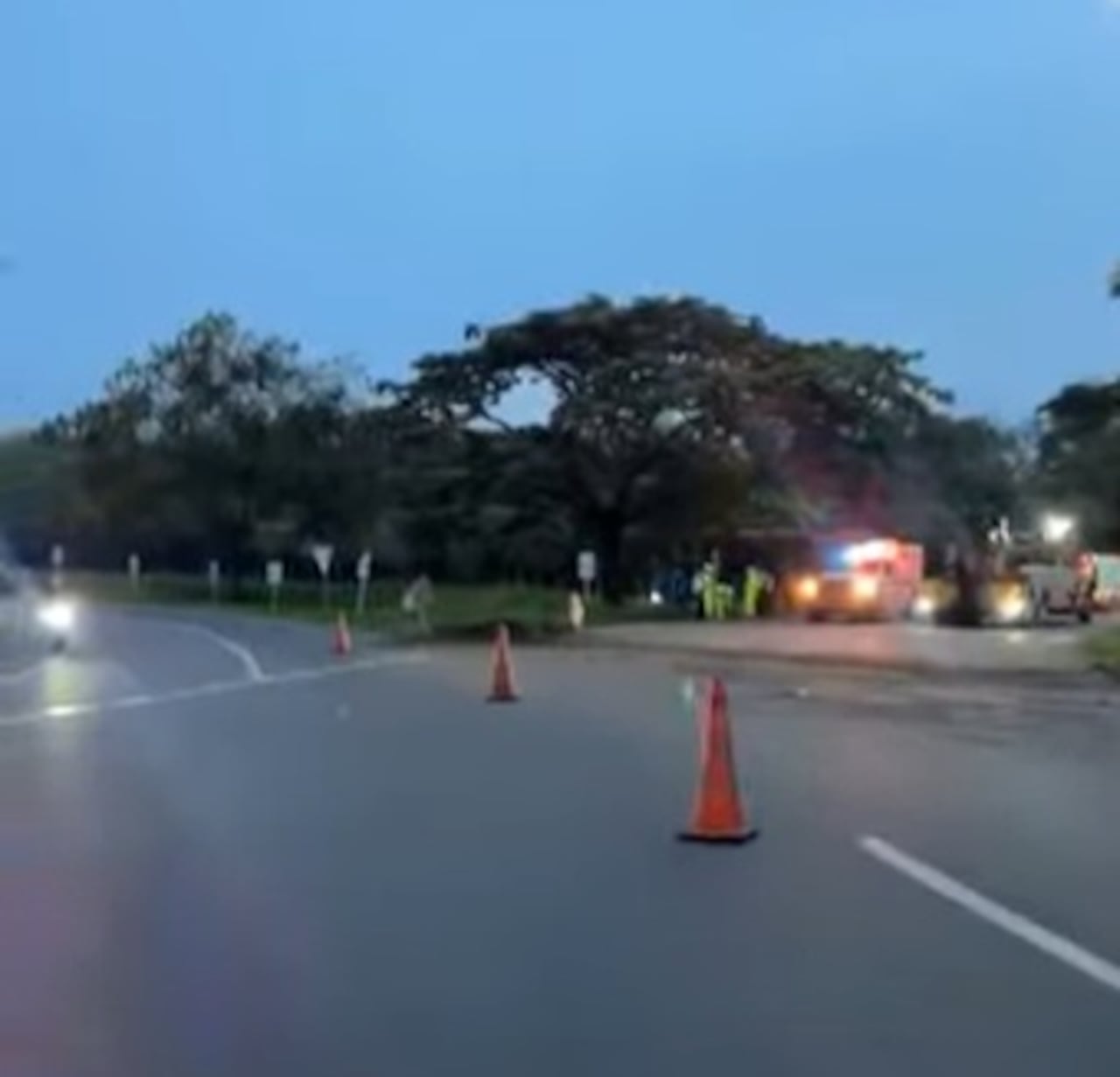 El trágico accidente ocurrió en la glorieta de Payandé, donde el vehículo se salió de la vía y terminó volcado.