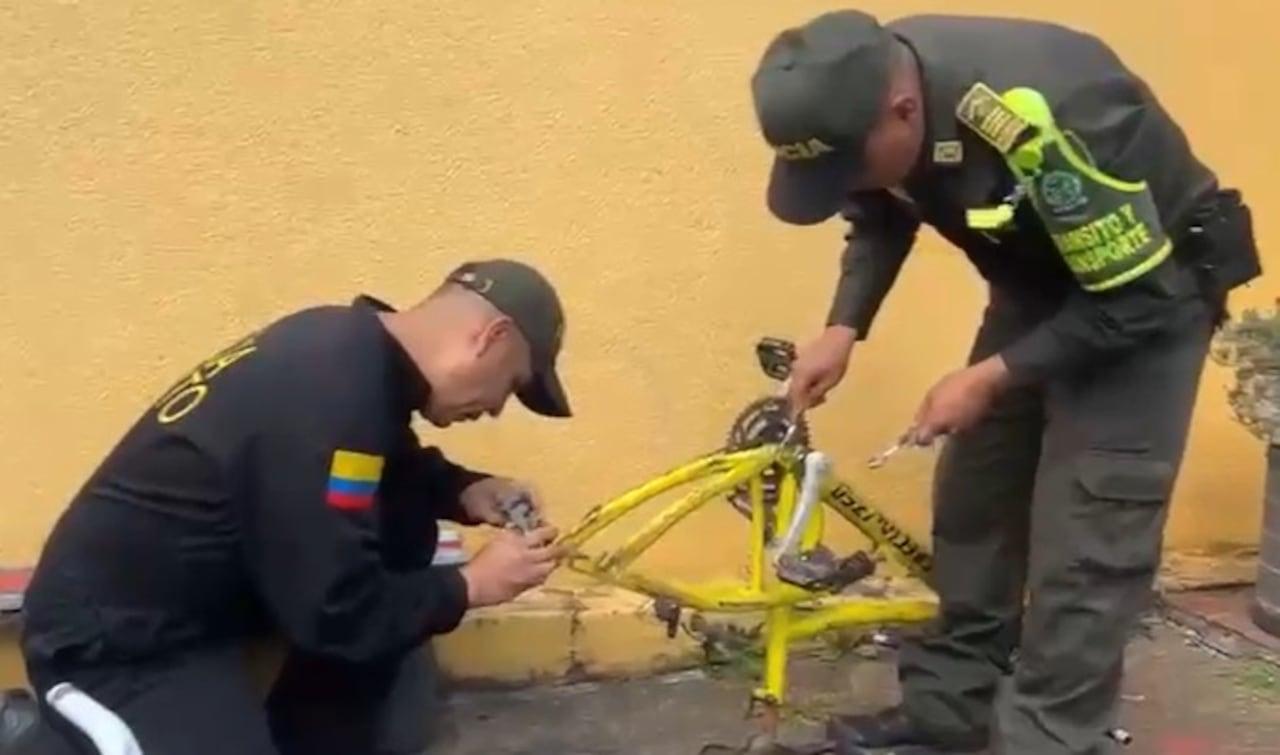 Los uniformados recibieron bicicletas de segunda, después las restaurando por completo para así dárselas a los niños de esta parte del sur del país.