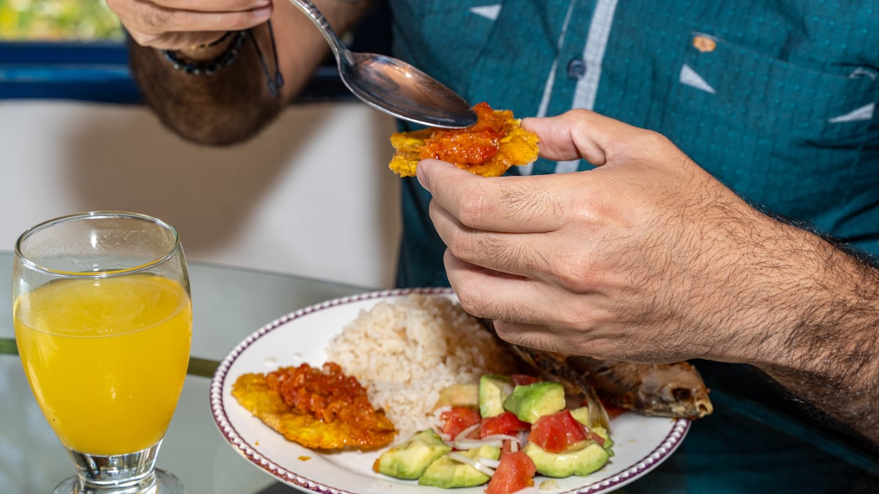 Almuerzo colombiano corrientazo