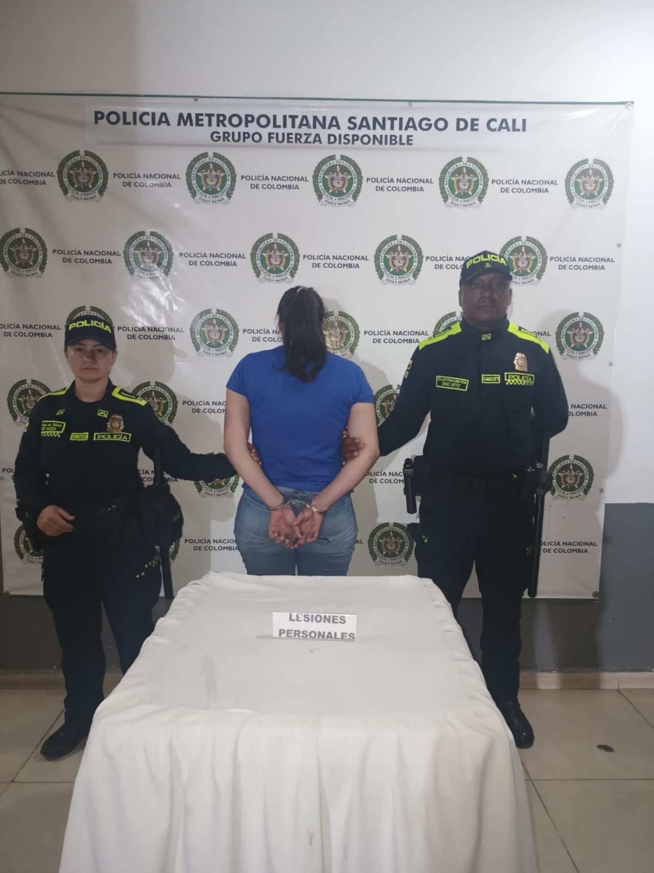 La mujer fue detenida luego de agredir físicamente a una guarda de seguridad del Sistema de Transporte Masivo MIO.