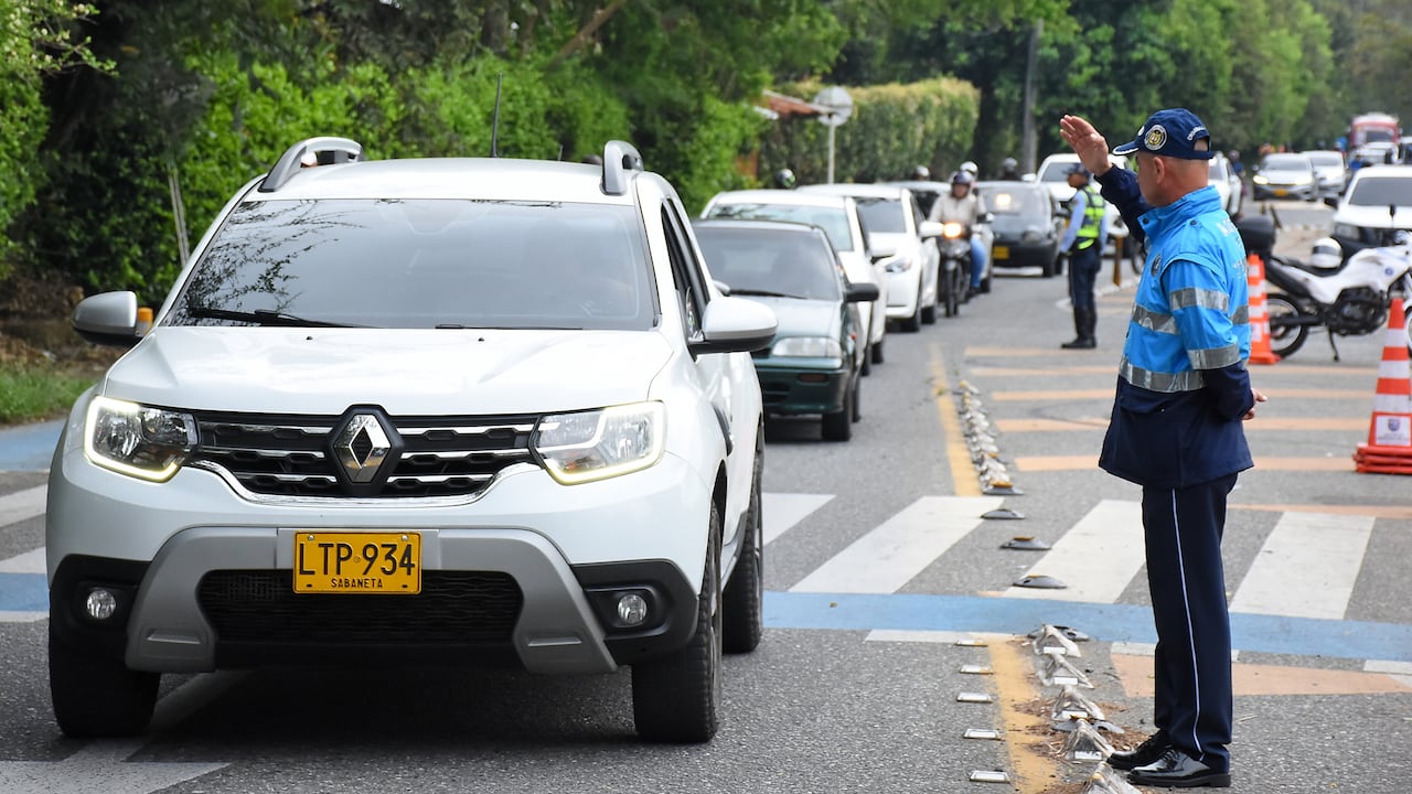 Contraflujo Avenida Cañasgordas.