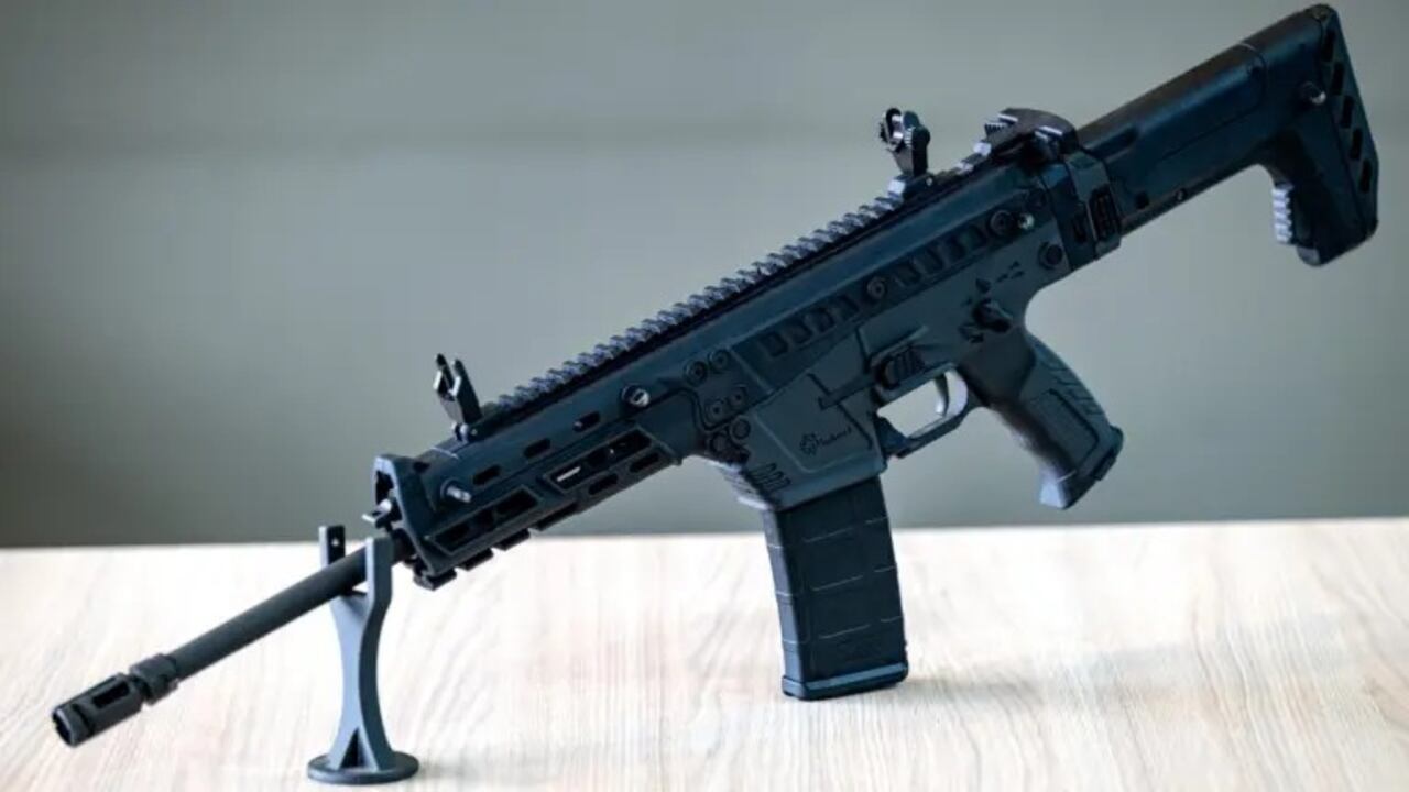 Según las FFAA, el modelo colombiano de este fusil será mucho más liviano.