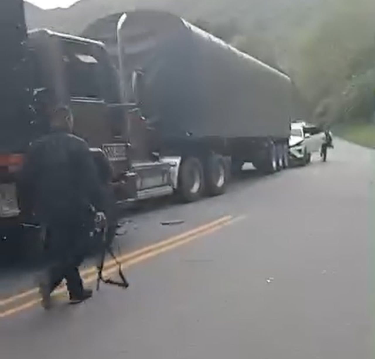 La caravana oficial continuó su recorrido y llegó sin contratiempos a Popayán, donde el mandatario retomó su agenda institucional.