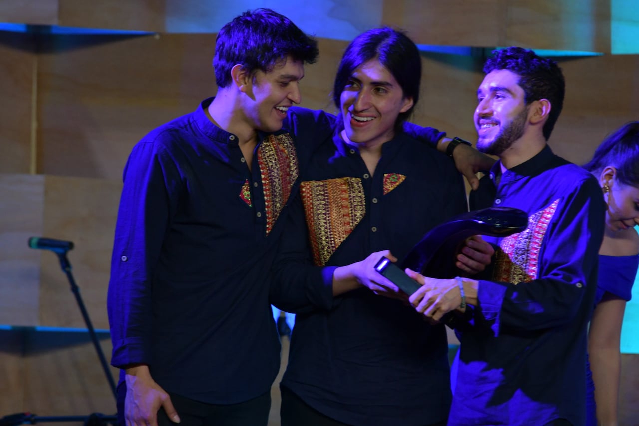 Gran final del Mono Nuñez en Ginebra Valle,don de los ganadores fueron instrumental trío Plenilunio de Bogota y en categoría vocal el dueto Florecer Andino de Caldas.