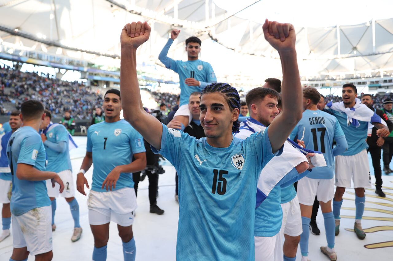 Jugadores de Israel celebrando el tercer puesto obtenido ante Corea.
