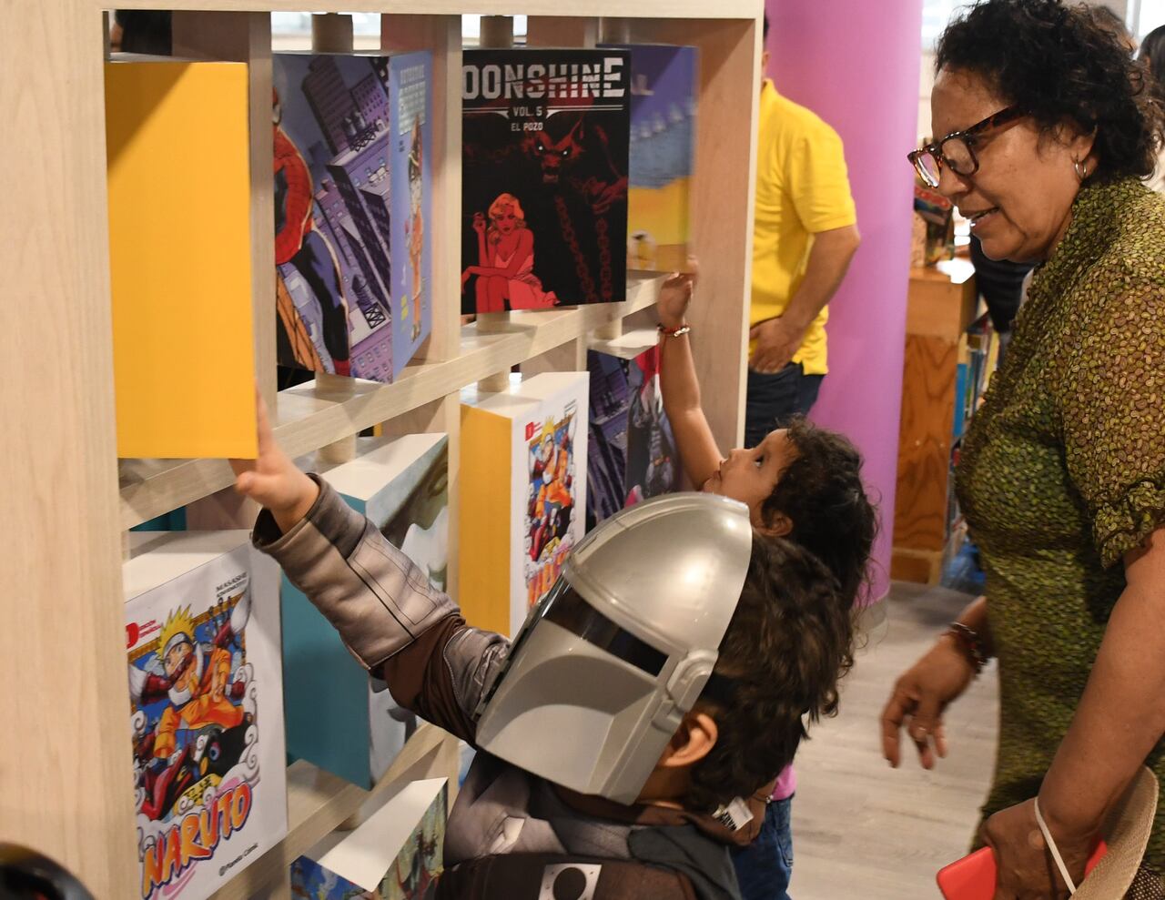Con mas de 1500 títulos y una amplia oferta cultural alrededor del Comic esta es la primera biblioteca pública con Comicteca, un espacio para niños y adultos especializado en los Comics. . foto José Luis Guzmán