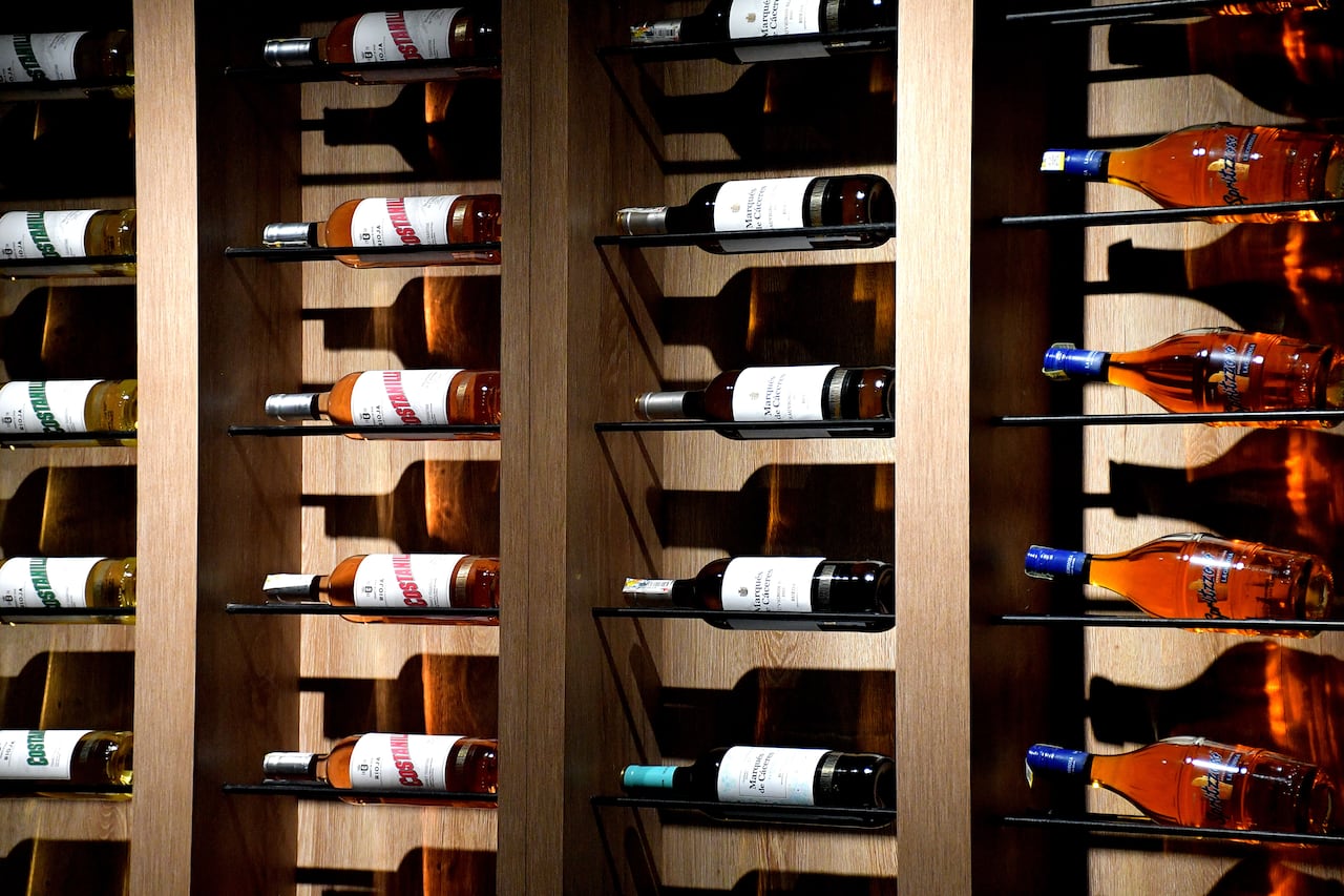 Wine Fest 2024, un encuentro de sabores y cultura, que deleitó a Cali con su degustación de vinos y variedad gastronómica
Caleños y turistas se reunieron en la Plazoleta Jairo Varela, el lugar perfecto para maridar sus vinos favoritos con el exquisito sabor culinario de la región.