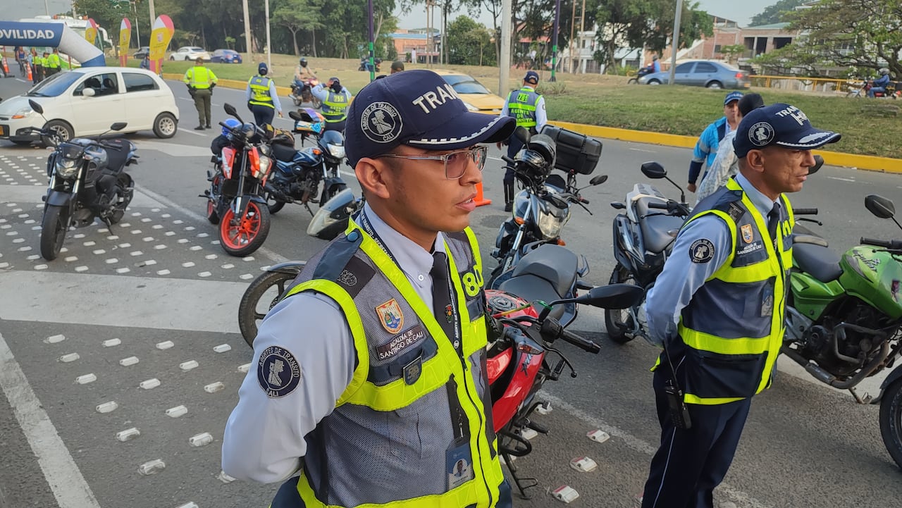 Operación éxodo semana santa 2026 puesto de control tránsito y transportes policía Cali