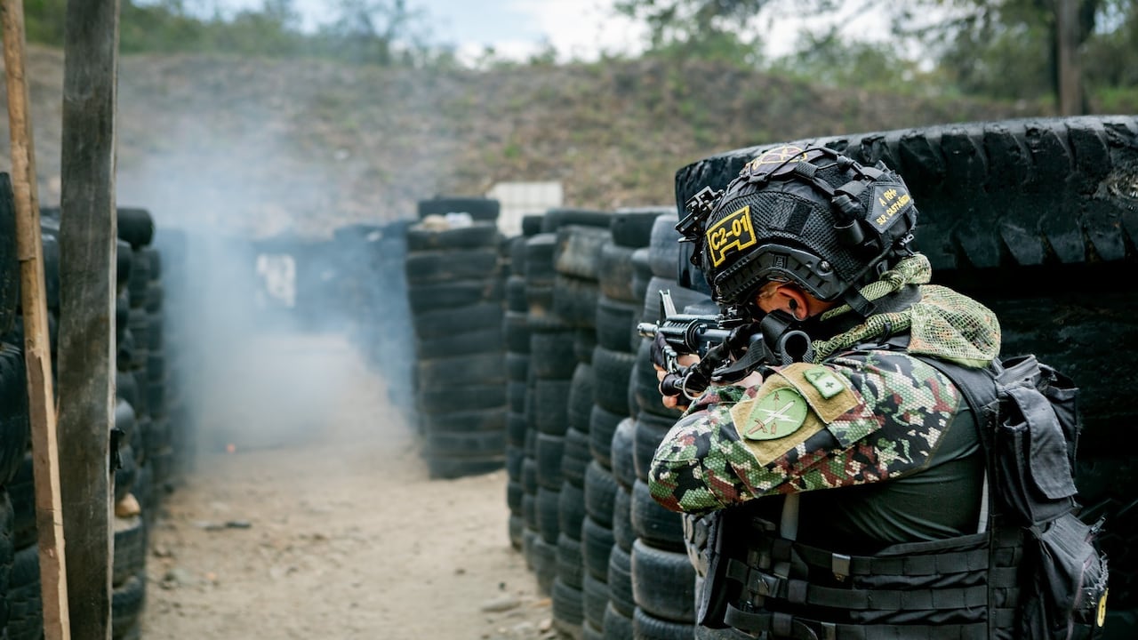 El compromiso del Gaula Militar Huila con la seguridad y la libertad de los ciudadanos se refleja en la finalización de un exigente proceso de certificación y reentrenamiento, orientado a mantener vigente su capacidad operativa frente a los delitos de secuestro y extorsión.