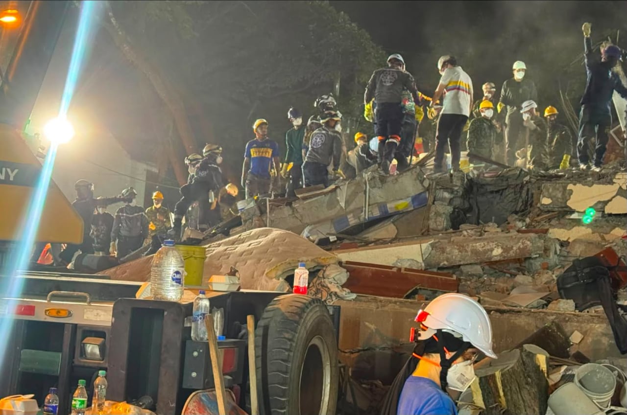 Desde el Cauca llegaron varios grupos de socorristas para atender la emergencia causada por el terremoto registrado esa mañana de lunes 10 de agosto.
