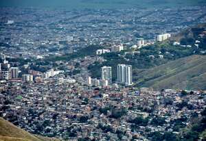 La zona de ladera de la ciudad se dividirá en tres localidades distintas. El oeste, con barrios como Terrón Colorado, estará en la 1; sectores como Siloé y Lleras Camargo conformarán la división 3, y el sur, Alto Nápoles, hará parte de la localidad 6.