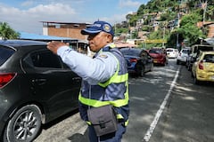 En las entradas a la capital del Valle, hubo flujo normal de vehículos. Sin embargo, se presentó un accidente con moto en la vía al mar, Vuelta del Cerezo. Foto Jorge Orozco.