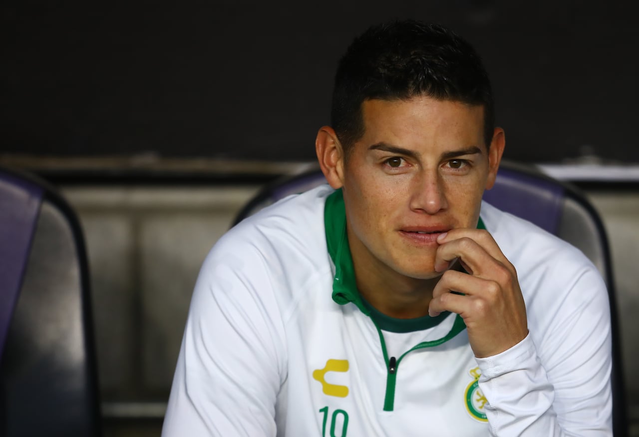 MAZATLAN, MEXICO - JANUARY 31: James Rodriguez of León looks on during the 5th round match between Mazatlan FC and Leon as part of the Torneo Clausura 2025 Liga MX at Estadio El Encanto on January 31, 2025 in Mazatlan, Mexico. (Photo by Sergio Mejia/Getty Images)