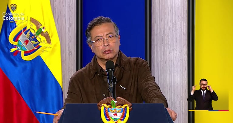 El mandatario volvió a cuestionar a su homólogo de Estados Unidos, Donald Trump.