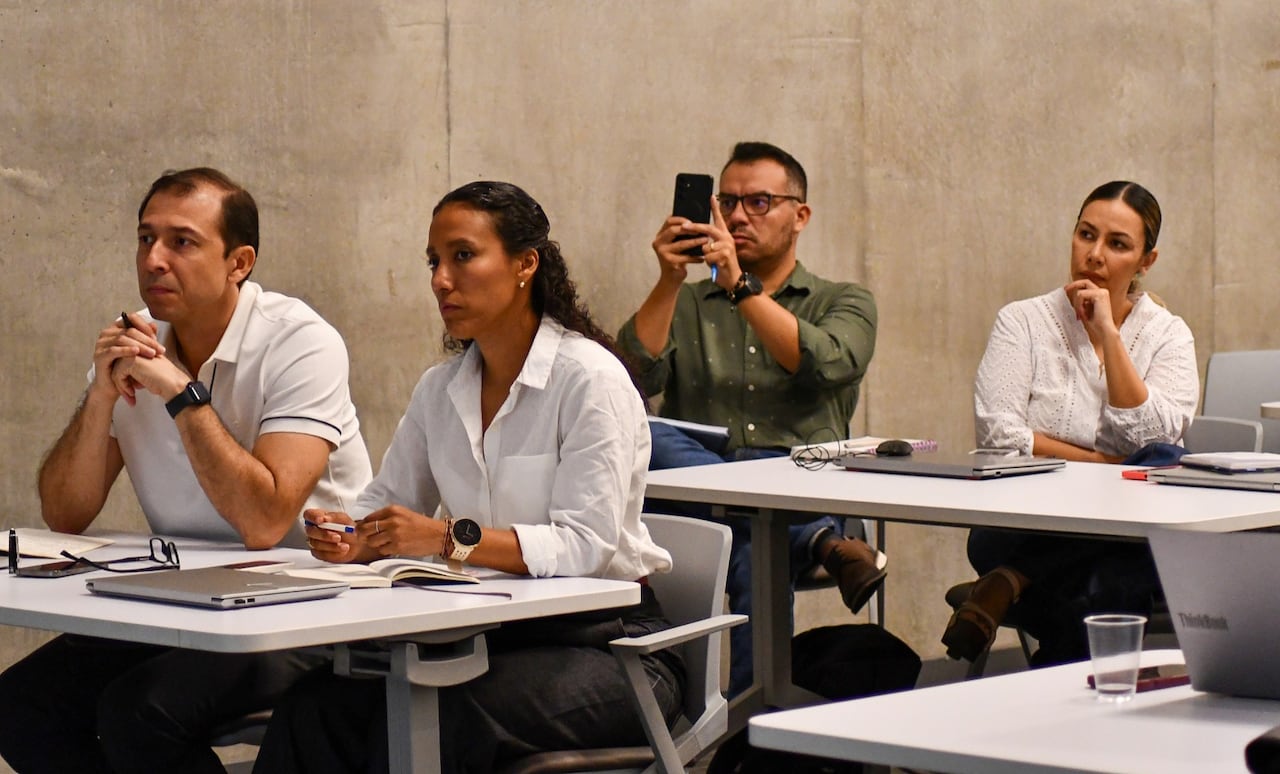 Talleres sobre el Secop II con empresarios de Cali