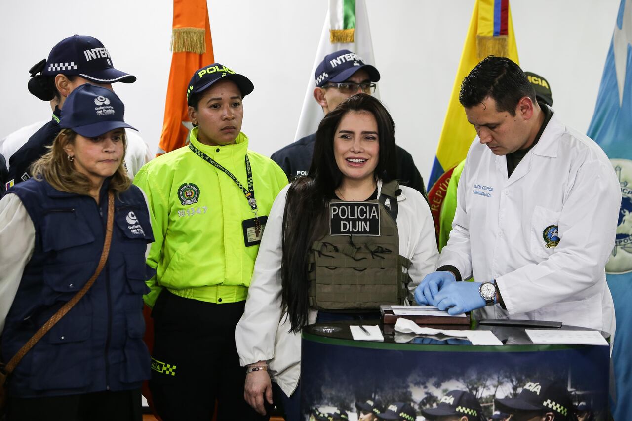 En las instalaciones de la DIJIN se realizó la reseña a la excongresista Aida Merlano quien fue deportada a Colombia en horas de la mañana de este viernes desde Venezuela.