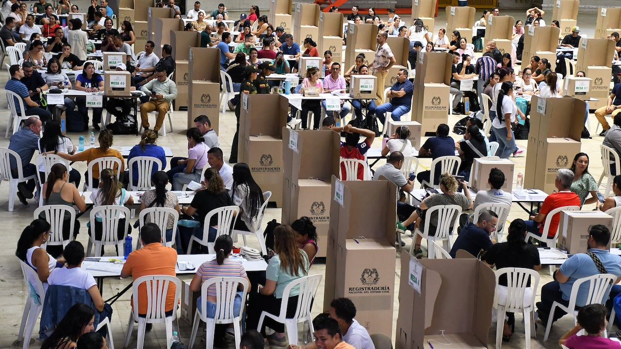 Cali: Escrutinios, con poca asistencia de votantes, pero ganando el sí se realizó este domingo 24 de agosto, la consulta popular para decidir la creación del Área Metropolitana del Sur occidente (AMSO). Foto José L Guzmán. El País