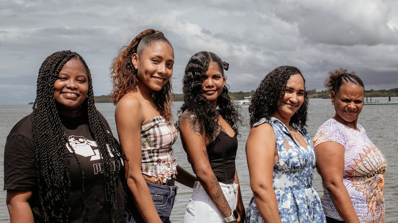 Las mujeres participaron en talleres, entrevistas y ejercicios de corpografía que permitieron documentar las barreras, experiencias y estrategias de resistencia frente a la vulneración de sus derechos.