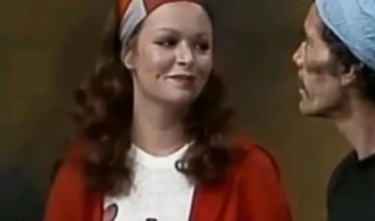 Don Ramón no dejaba de coquetearle a Maricarmen.