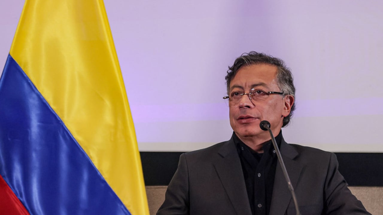 El presidente Gustavo Petro en medio de su agenda en Estados Unidos respondió a una polémica que se desató por una orden que impartió.