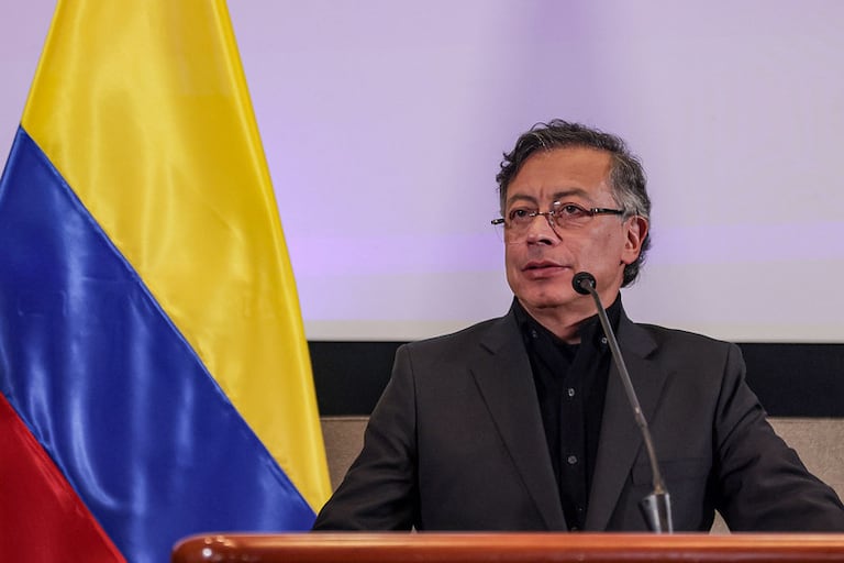 El presidente Gustavo Petro en medio de su agenda en Estados Unidos respondió a una polémica que se desató por una orden que impartió.