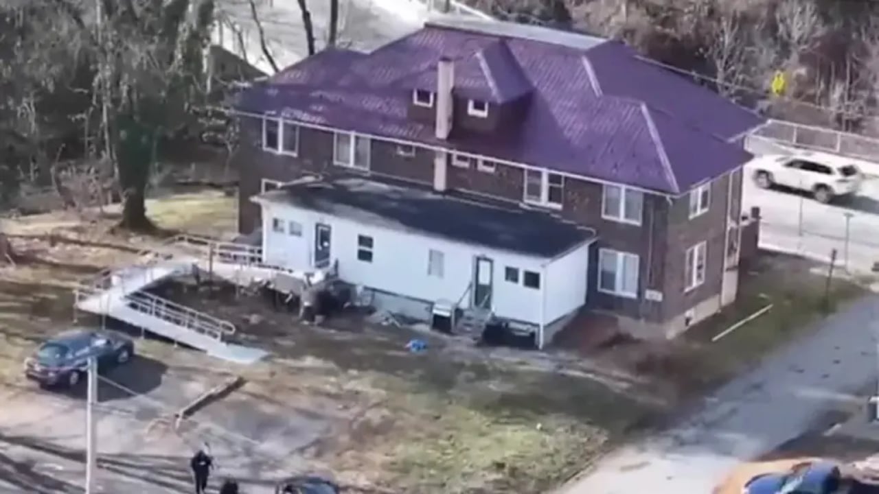 Menor de 11 años asesinó a su padres tras quitarle un videojuego.