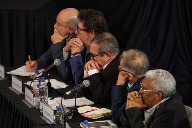 Imagen de archivo de una audiencia de reconocimiento de siete exmiembros del Secretariado de la extinta guerrilla FARC-EP por los secuestros perpetrados en el marco del conflicto armado en presencia de múltiples víctimas.
(Colprensa-Sergio Acero)
