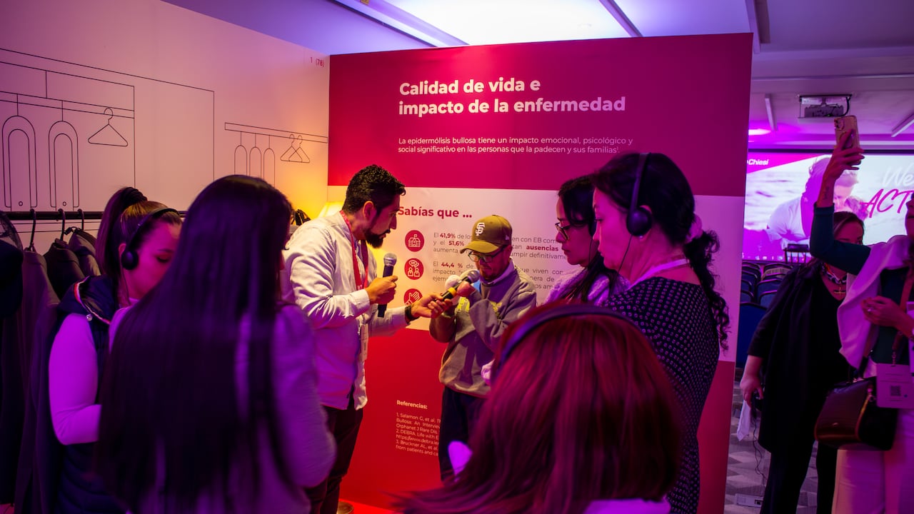 En Colombia, se calcula que hay entre 150 y 200 casos registrados, aunque podrían ser más debido al subdiagnóstico y a la falta de registros nacionales.