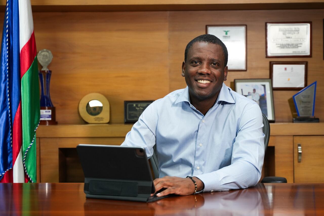 El Gerente General de Emcali, Roger Mina,