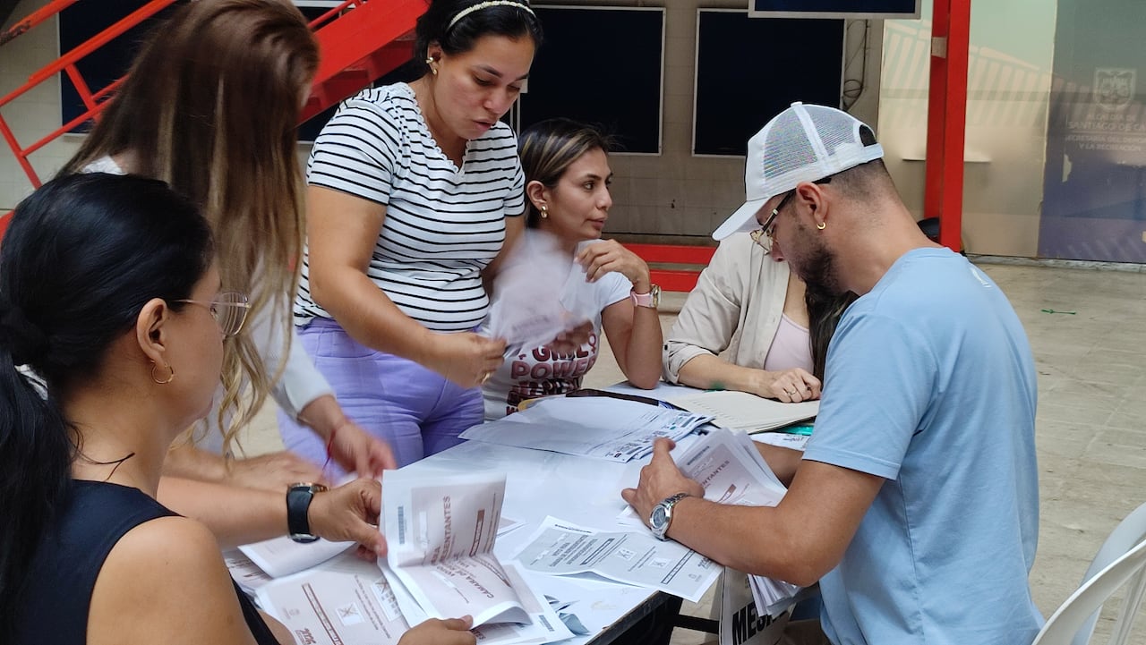Elecciones legislativas 2026 conteo de votos en el coliseo del pueblo Cali
