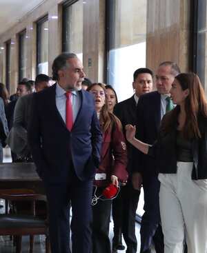 Ministro del Interior Armando Benedetti y Ministro de Trabajo Antonio Sanguino en la Comisión Séptima del Senado para el tercer debate de la Reforma Laboral