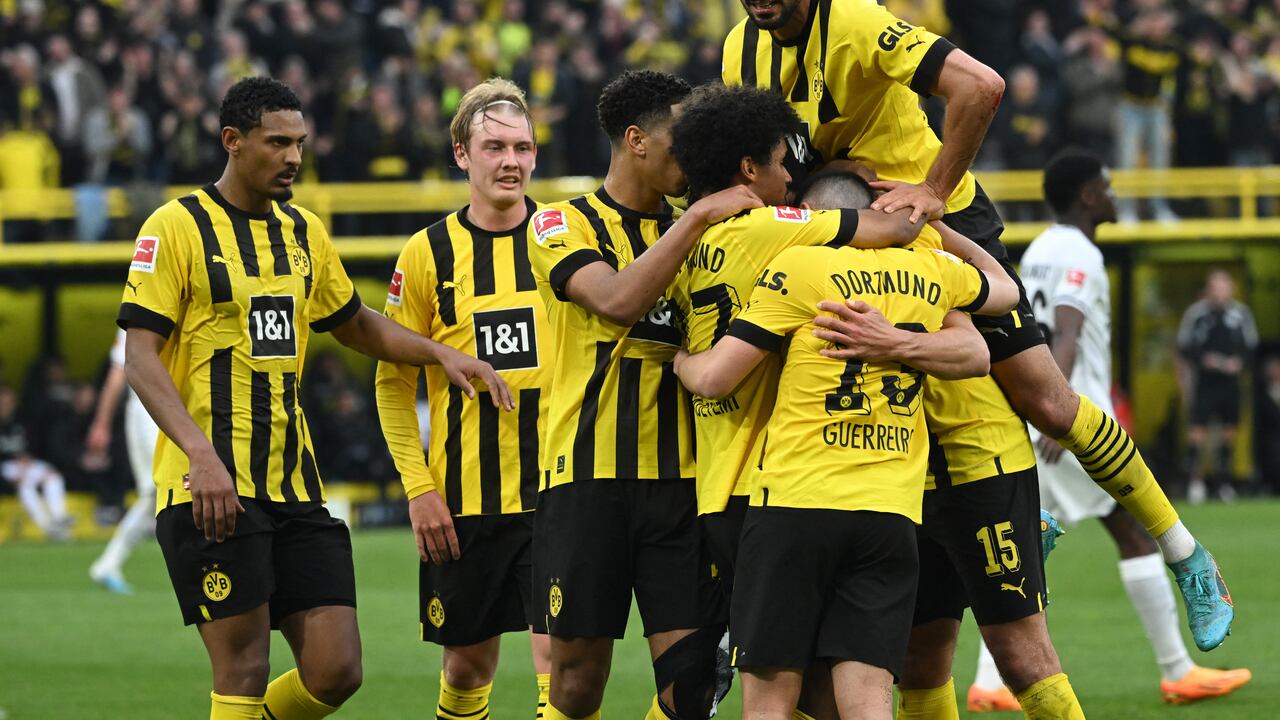 Imagen del partido entre el Borussia Dortmund y el Eintracht Frankfurt por la Bundesliga 2022-2023.