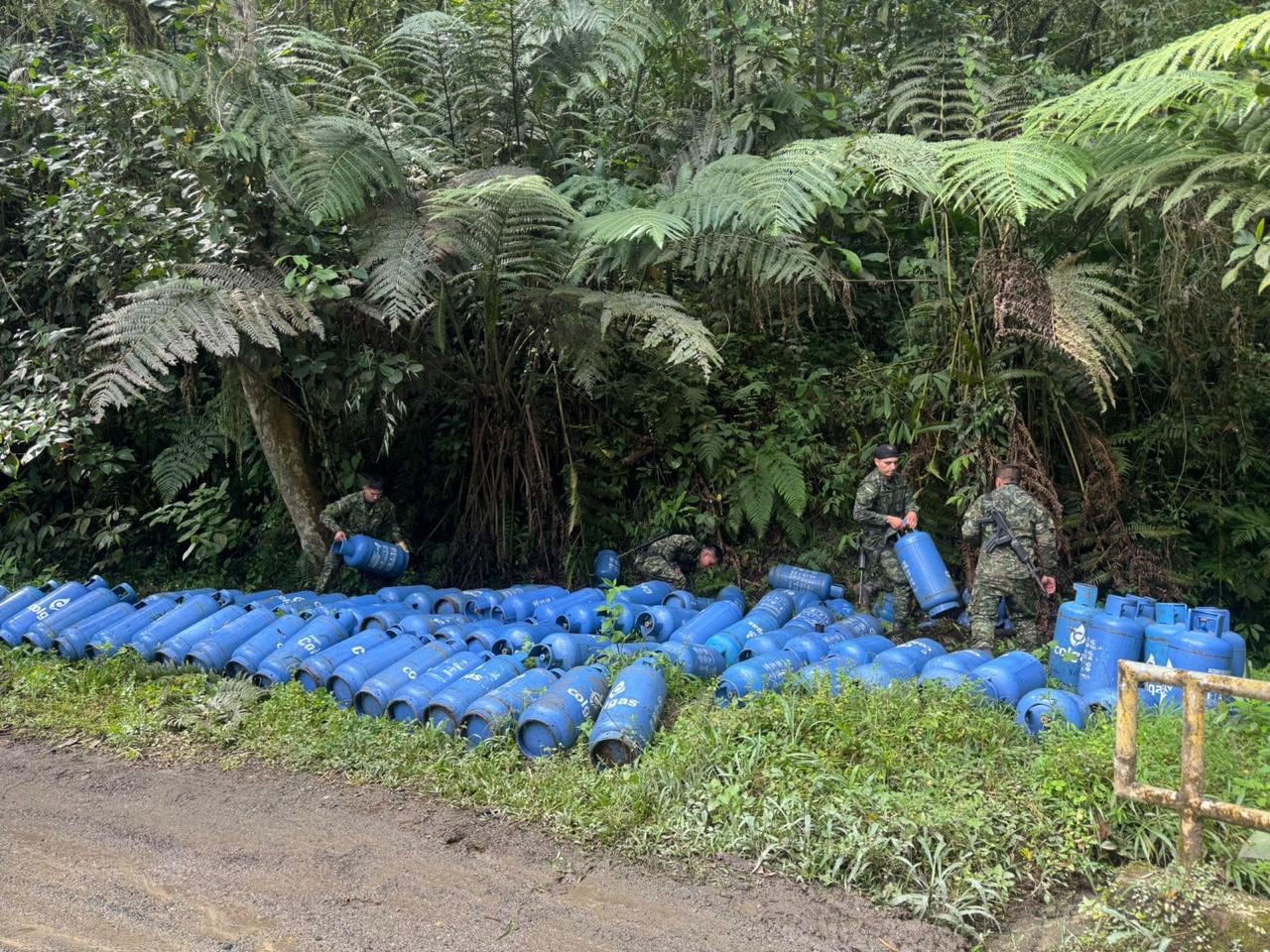 Ejército recupera 113 cilindros hurtados por disidencias en Tuluá, Valle del Cauca