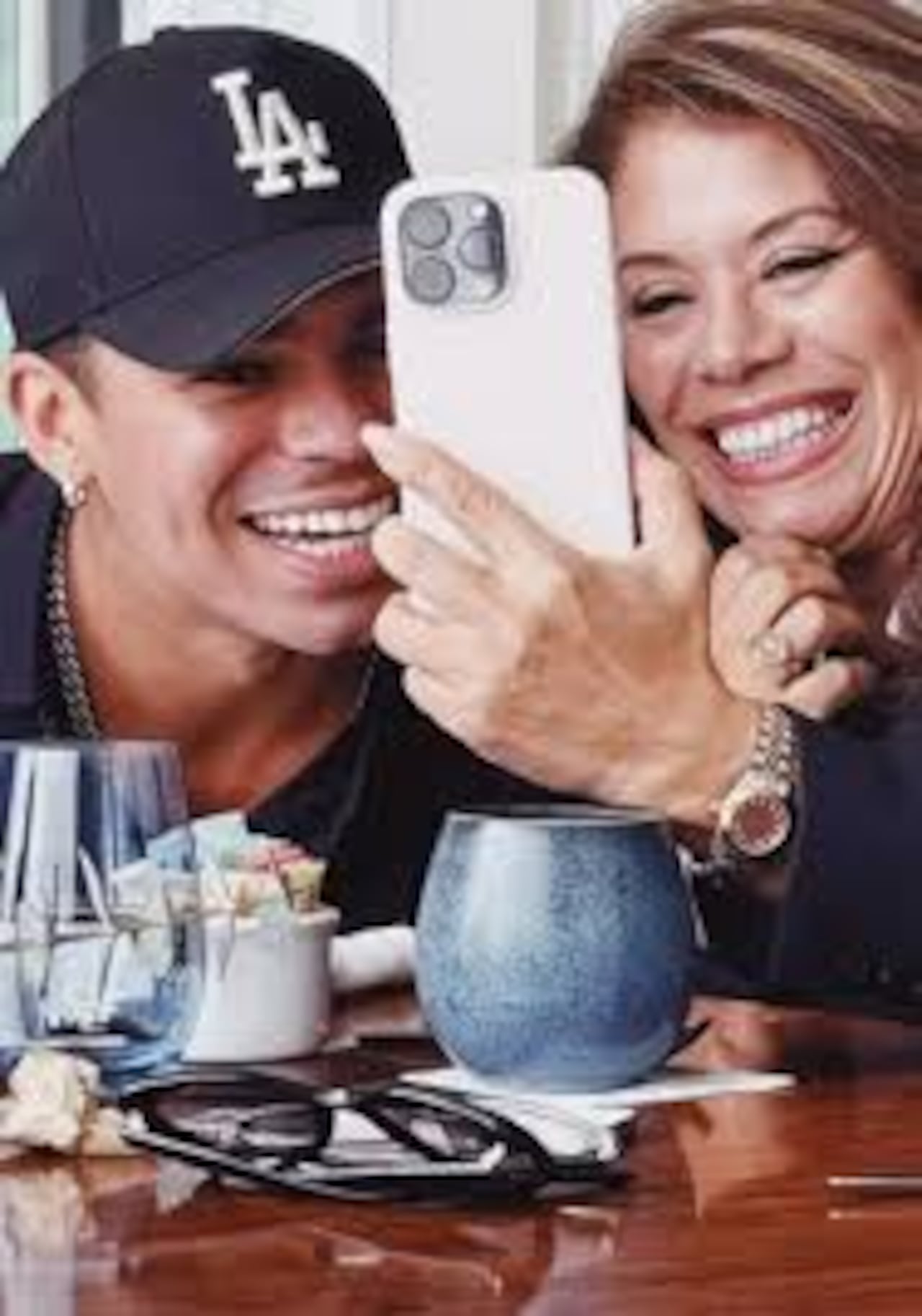 Alejandra Genevieve Oaziaza (o Rodríguez Martínez), una diseñadora colombiana, madre de Jaafar Jackson, fruto de su relación con Jermaine Jackson (hermano de Michael Jackson).