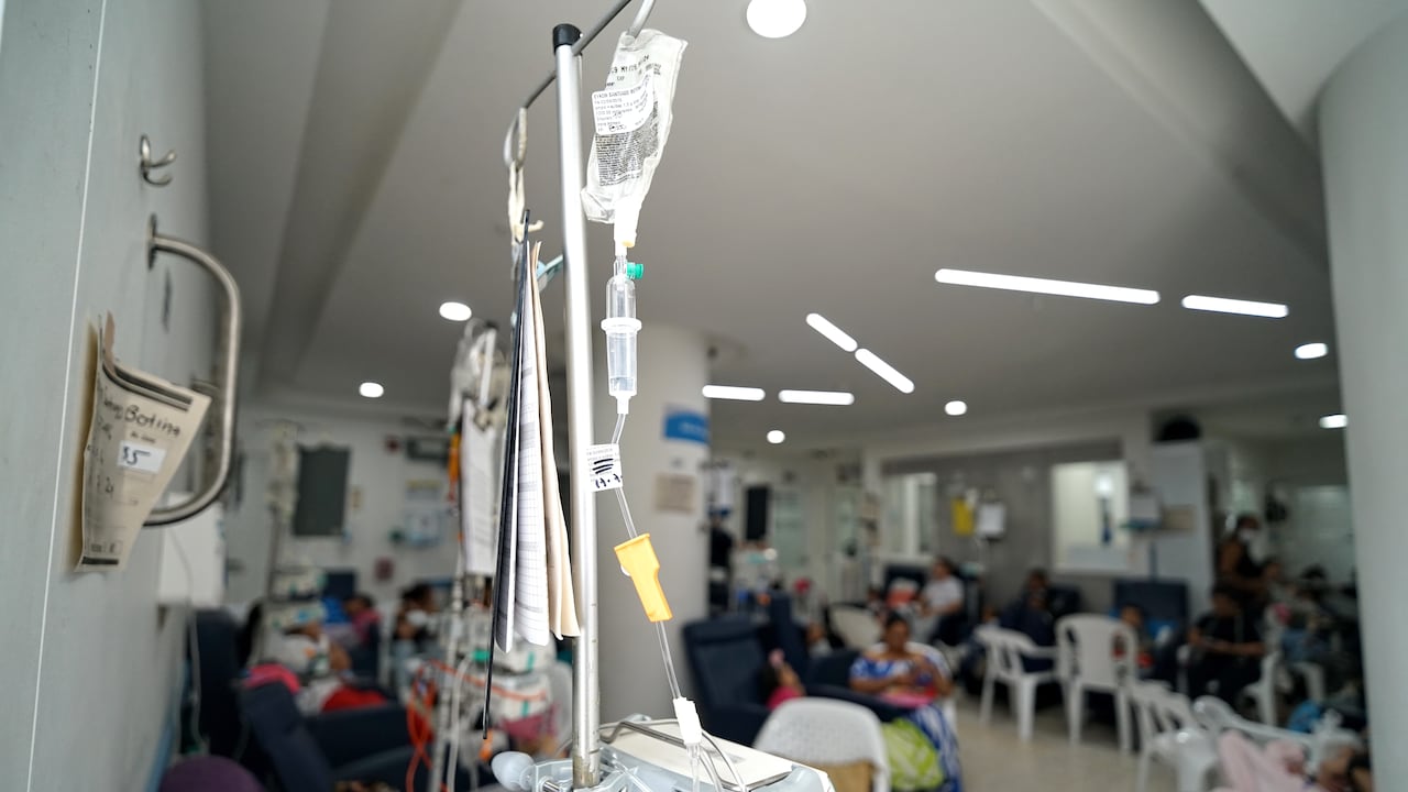 La Fundación Clínica Infantil Club Noel, clínica infantil privada sin ánimo de lucro, tienen una ocupación exagerada del servicio de urgencias (250%), generando cierres ocasionales de servicio