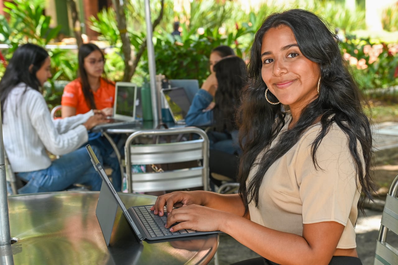 Más de 1700 jóvenes podrán acceder a estudios superiores con Mi Cali Beca