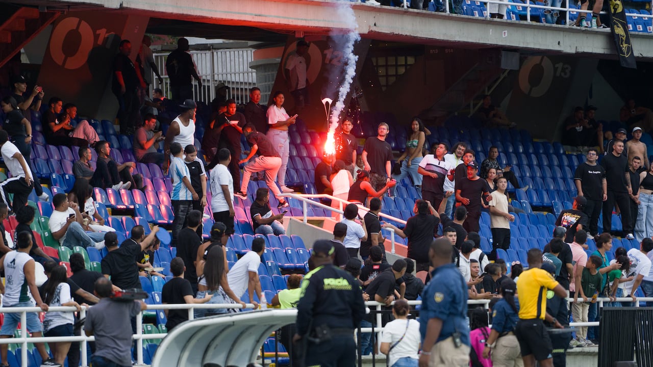 Imagen de los desmanes en el Estadio Pascual Guerrero en el partido de Copa Colombia entre Boca Juniors de Cali y Deportivo Cali.