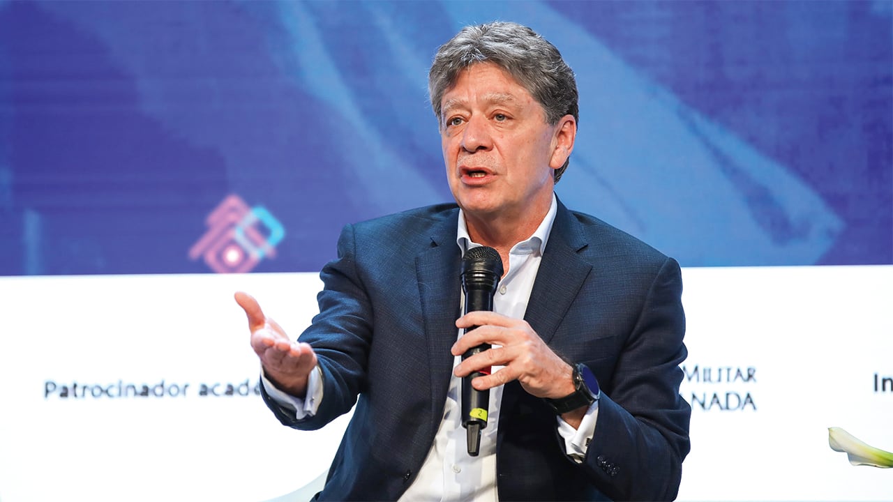 bruce mac master Presidente de la Andi