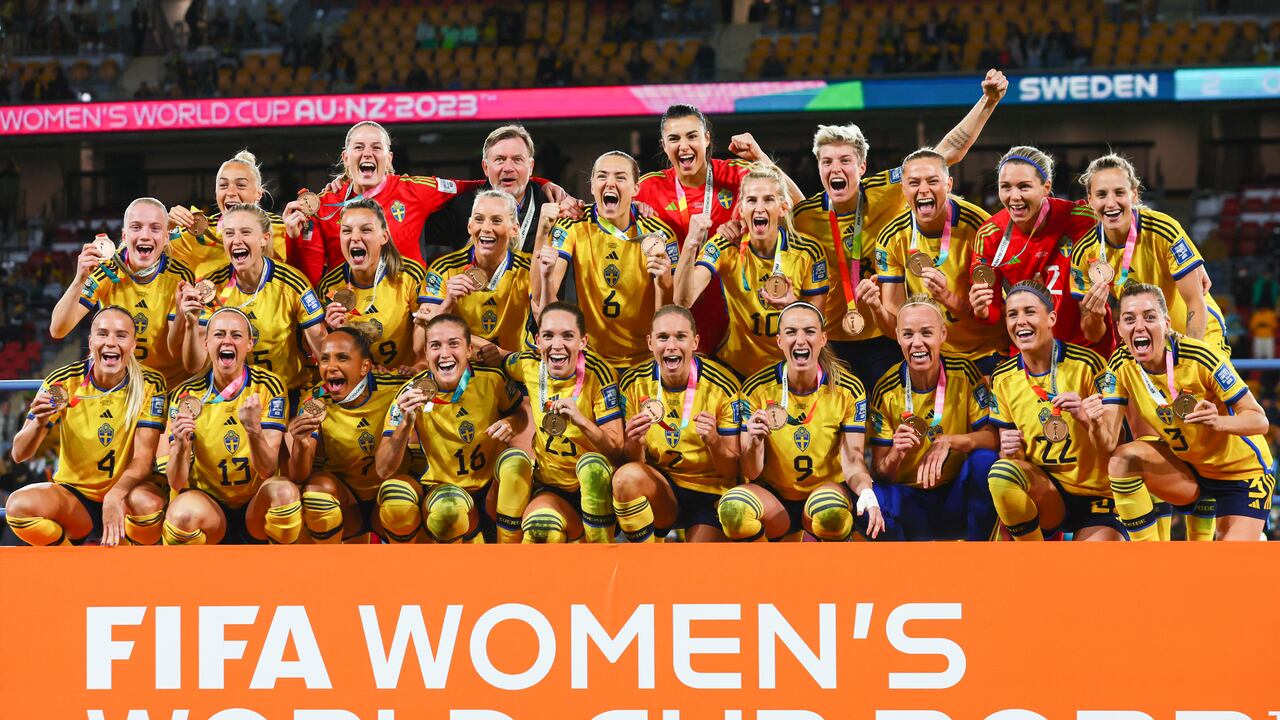 Las suecas vencieron 2-0 a las coanfitrionas y se quedaron con el tercer puesto del mundial femenino.