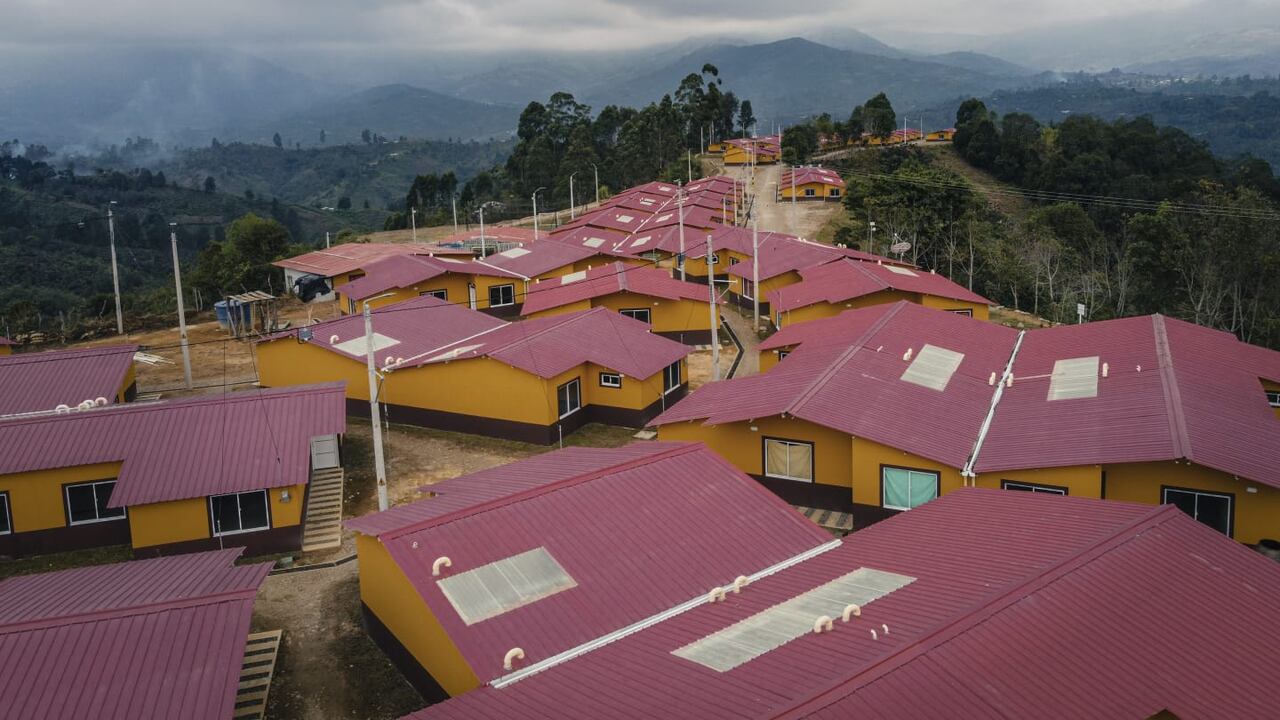 La Ciudadela Camino del Sol se trata de una apuesta por una urbanización completa y planificada, con una intervención integral del hábitat entre los firmantes de paz.