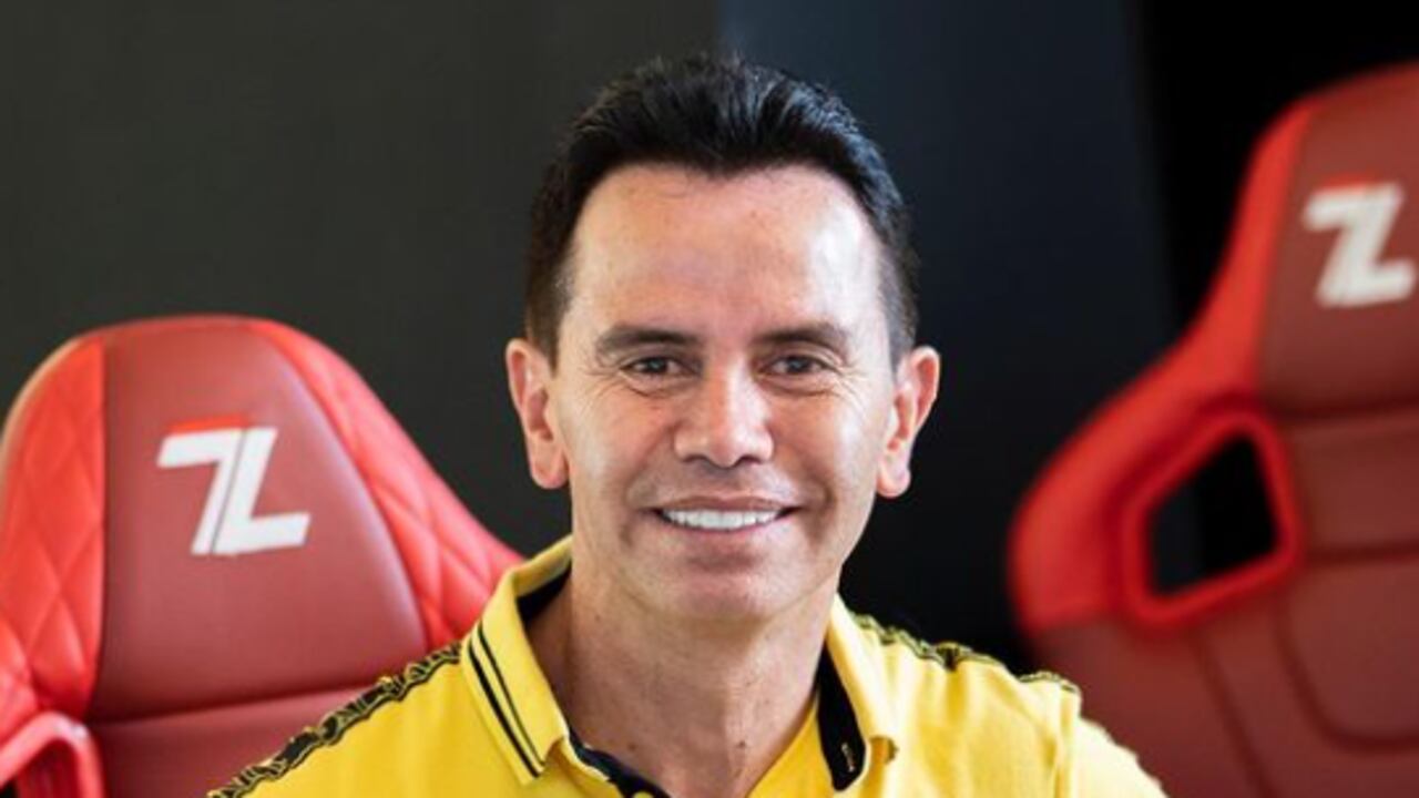 Jhonny Rivera habló de incómodas situaciones que ha vivido con sus seguidores.