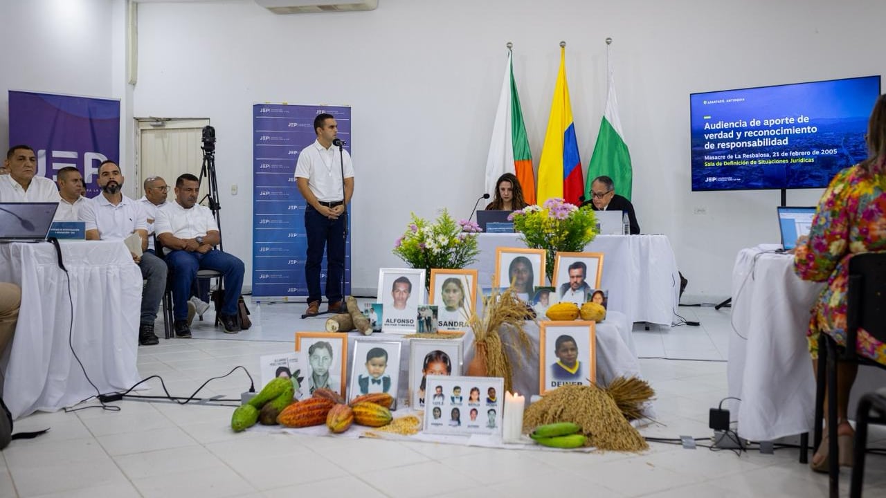 En Apartadó, Antioquia, se llevó a cabo la audiencia territorial de aporte de verdad sobre la masacre de San José de Apartadó, ocurrida el 21 de febrero del 2005.