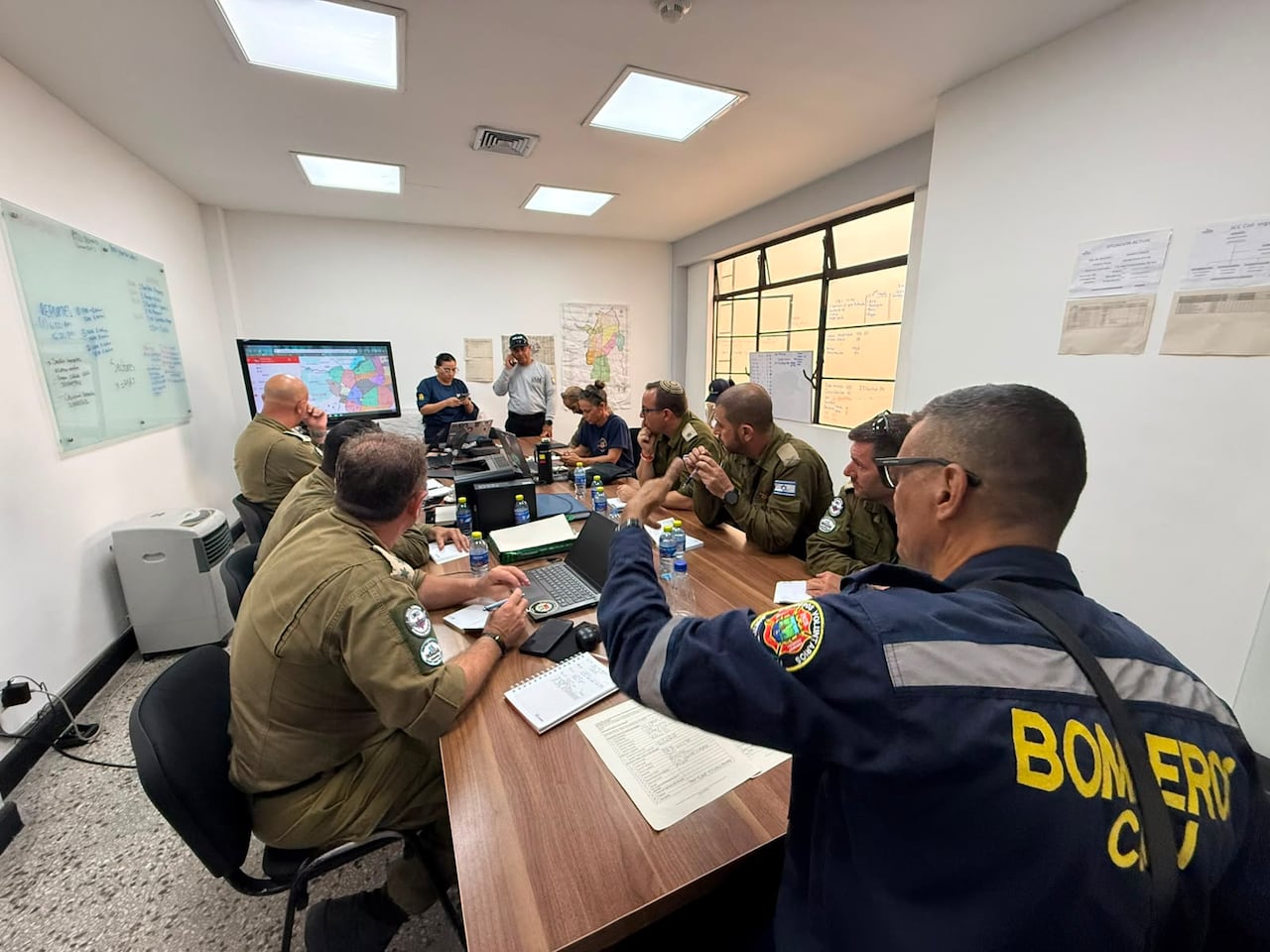 Rescatistas de Israel llegan a Cali