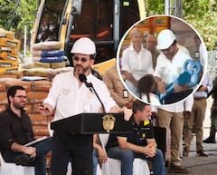 De La Espriella prometió aportar para la casa de una niña que le hizo una petición en pleno evento