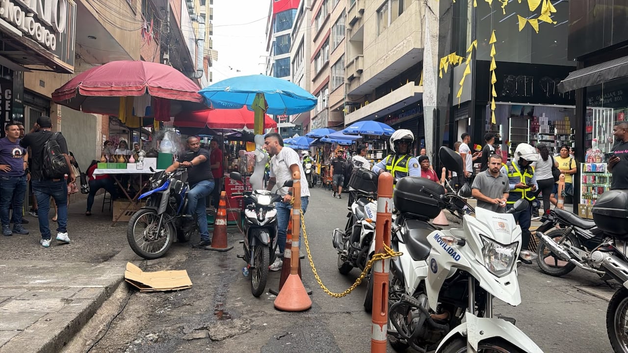 Uno de los puntos más destacados donde se está llevando a cabo el operativo es la Calle 13 con Carrera 5.ª, en cercanías de la tradicional Plaza de Cayzedo. Asimismo, se destaca la Calle 9 con Carrera 14.