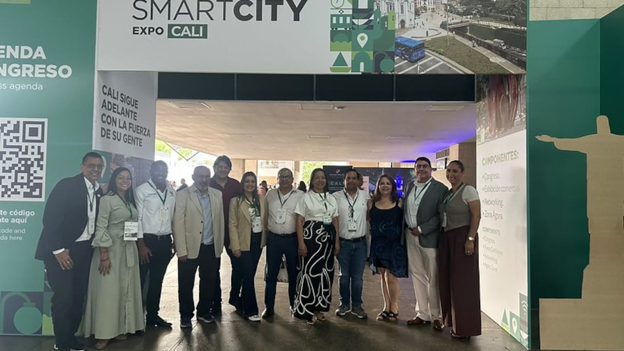 La Universidad Santiago de Cali presentó proyectos científicos, tecnológicos y creativos durante el Smart City Expo Cali 2026.