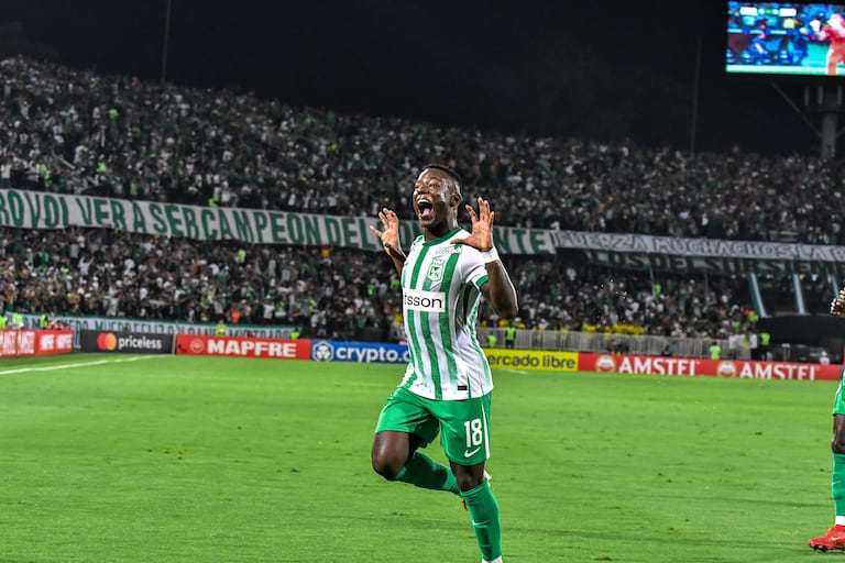 Marino Hinestroza, fura de Atlético Nacional contra Club Nacional.