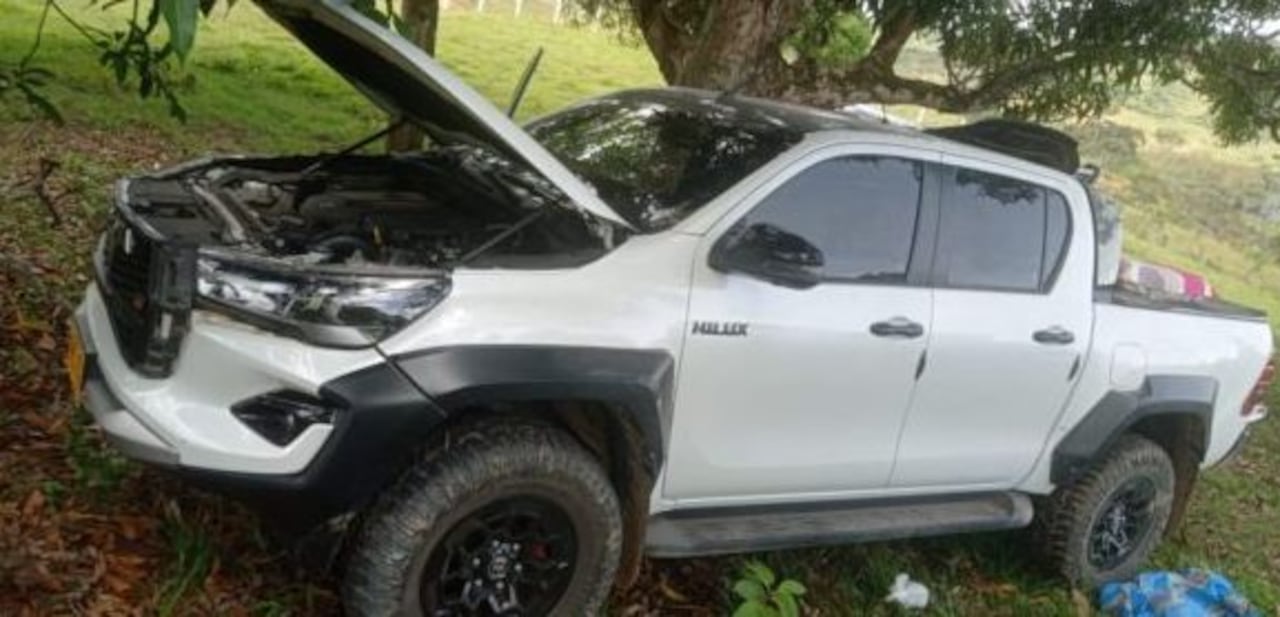 Los automotores fueron ubicados entre El Bordo y Piedra Sentada, generando preocupación entre los habitantes del sector.