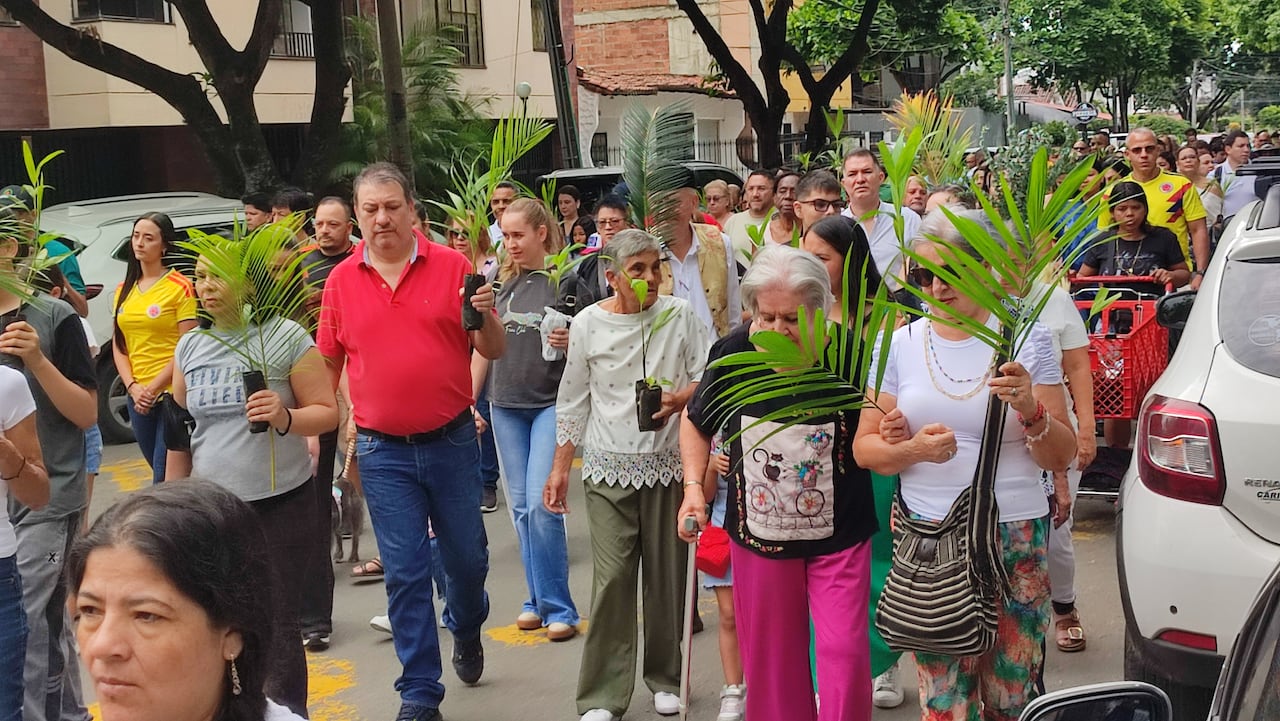 Domingo de Ramos en la parroquia Cristo resucitado del barrio la flora Cali