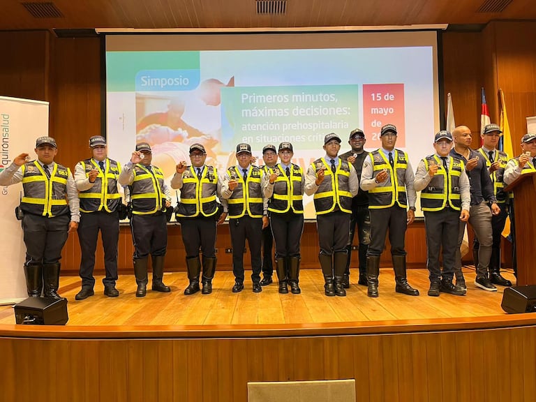 Agentes del grupo GRIS de la Secretaría de Movilidad de Cali recibieron un reconocimiento por su apoyo en el traslado oportuno de órganos hacia centros asistenciales de la ciudad.